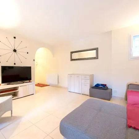 A Raphael Avec Terrasse 43 M² شقة *
